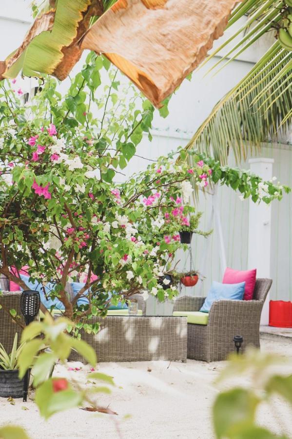 Fiyala Homestay Addu City Exteriör bild